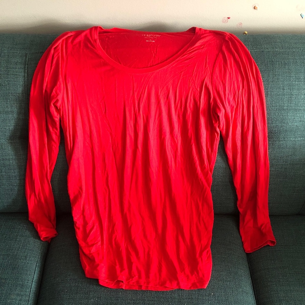 🚚 Maternity Long-Sleeve Scoop Neck Top